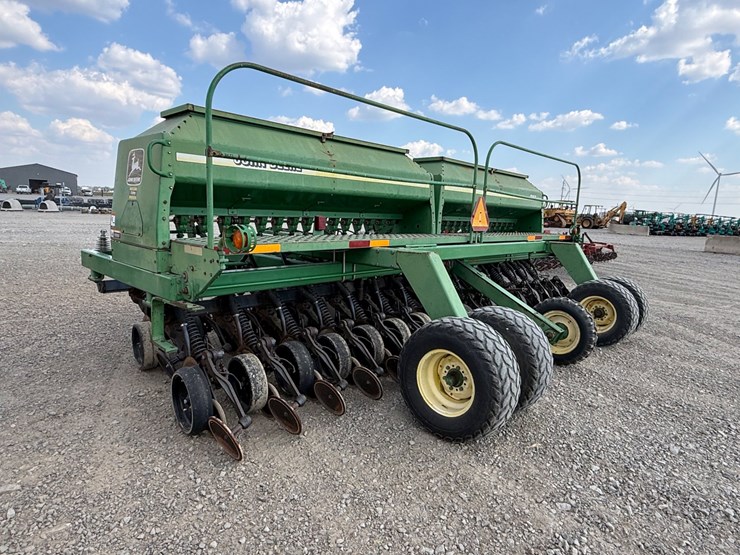 john-deere-1560-image-6
