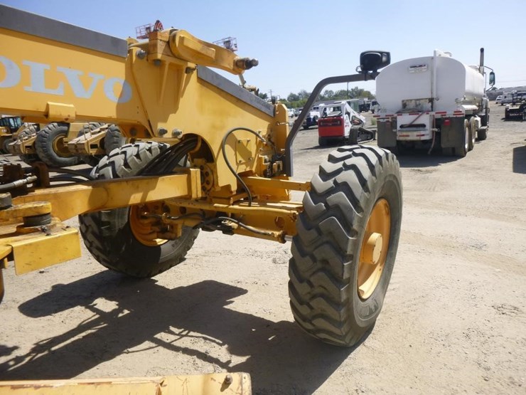 2008-volvo-g930-image-33