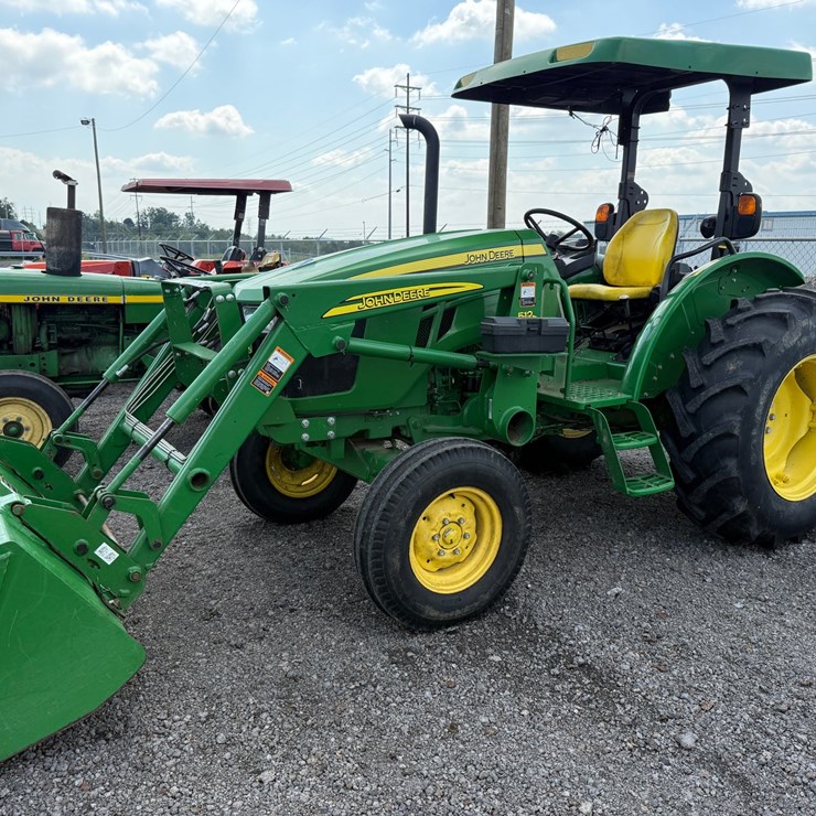 JOHN DEERE 5065E
