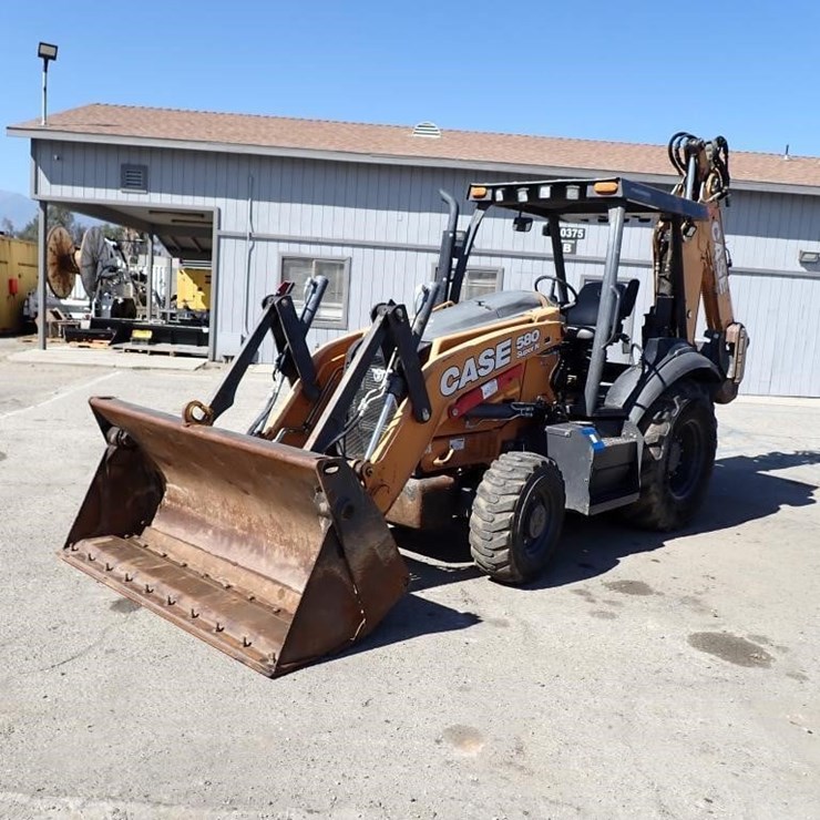 2019 CASE 580