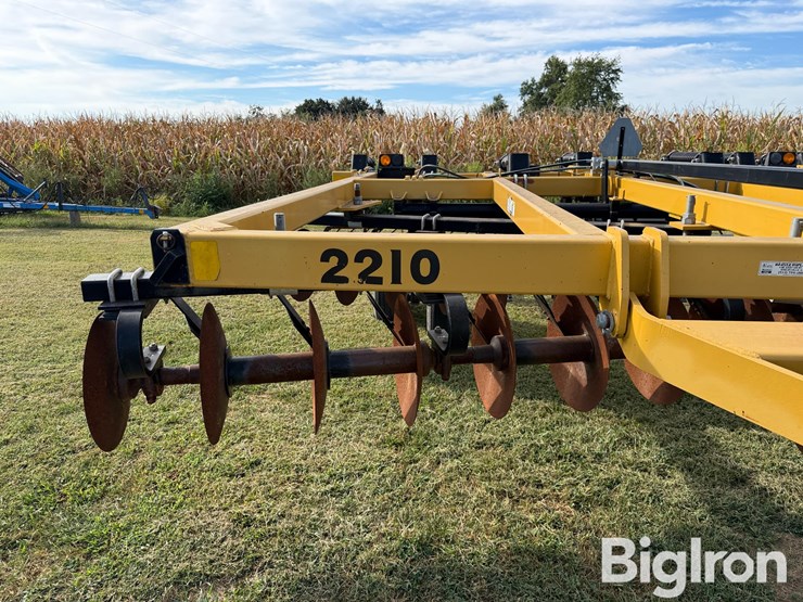2011-landoll-2217-7-30-image-12
