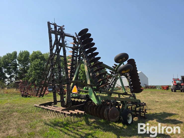 john-deere-235-image-5