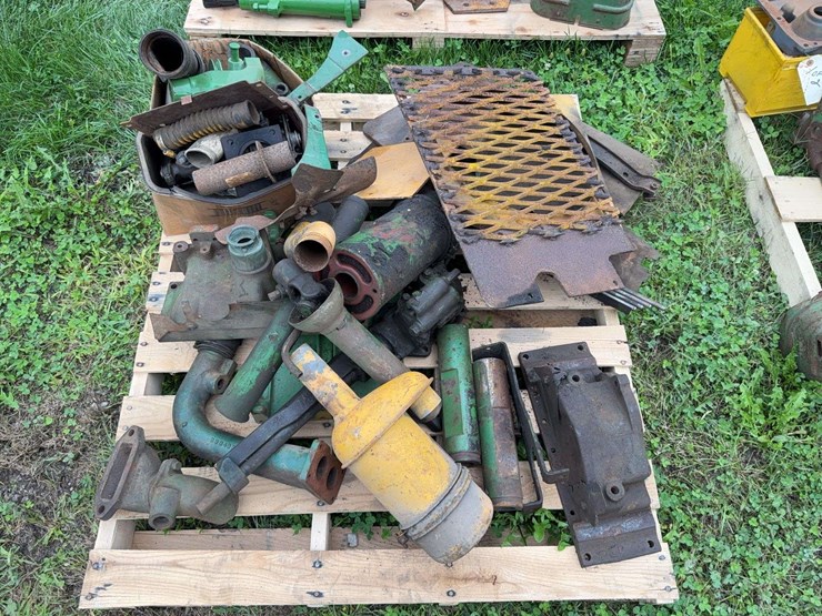 john-deere-dubuque-parts-image-1