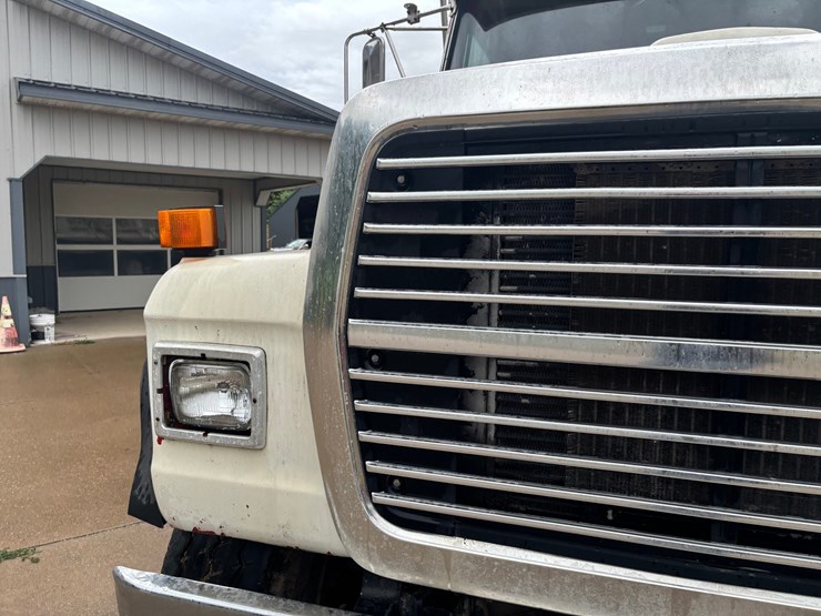 1994-ford-l8000-image-18