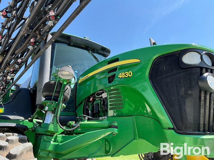 2011-john-deere-4830-image-10