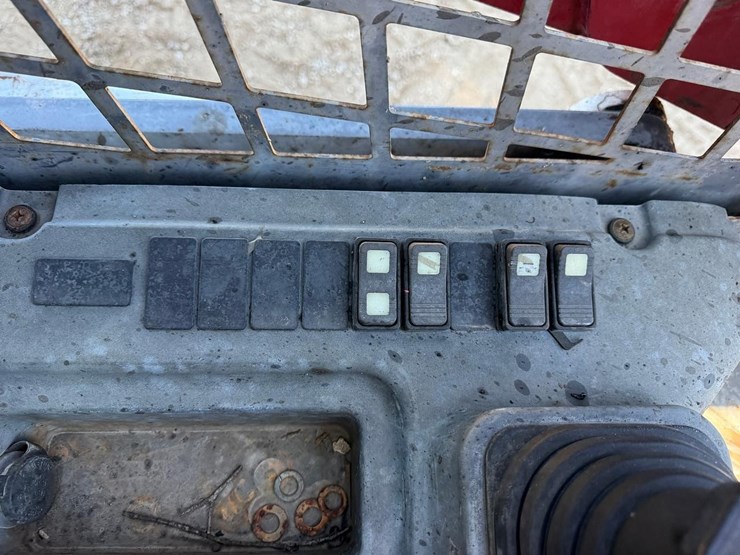 2018-takeuchi-tl10v2-image-26