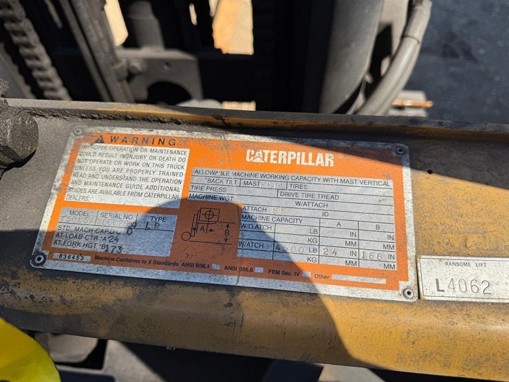 caterpillar-t50d-image-21