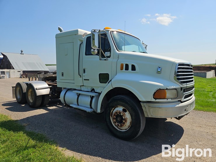 2001-sterling-at9500-image-3