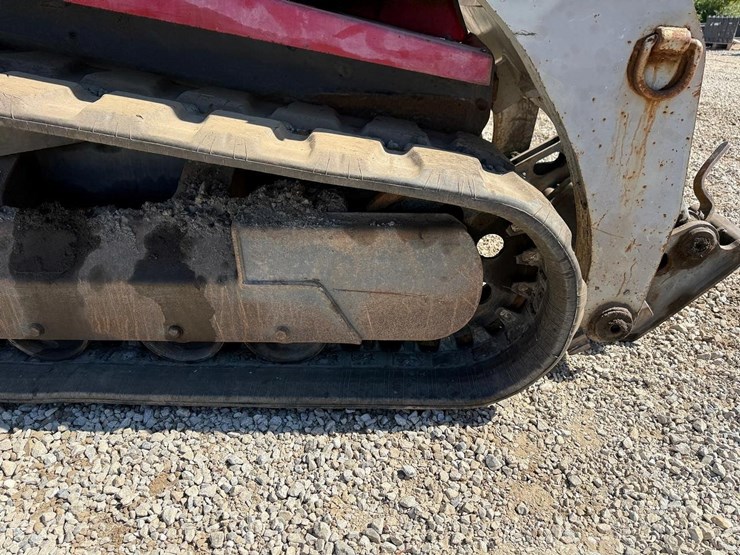 2005-takeuchi-tl140-image-14