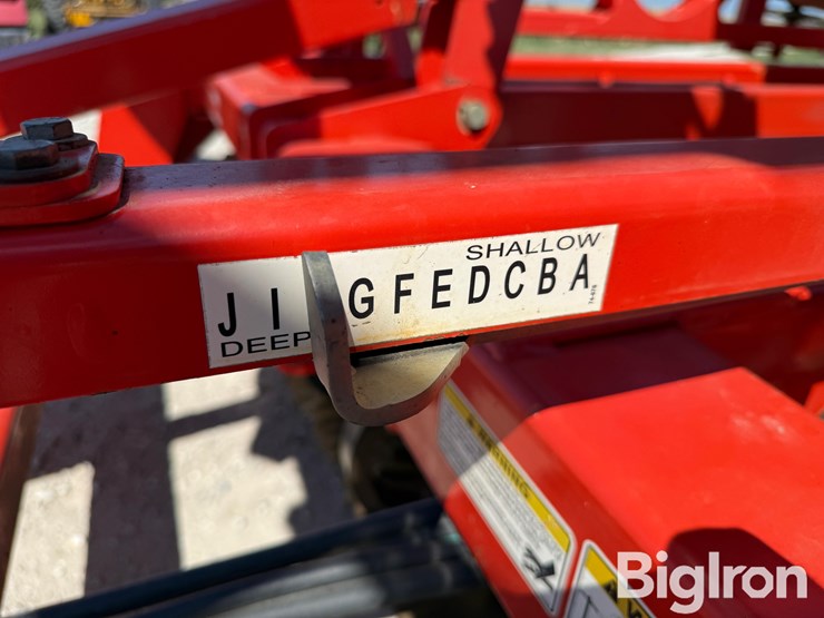 2013-kuhn-krause-8000-40-image-18