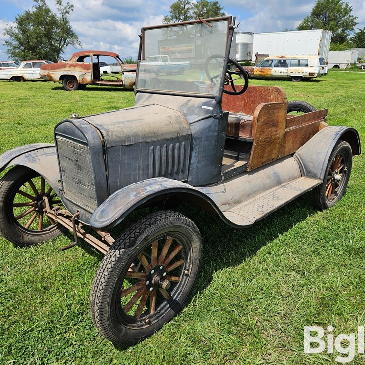 1924 FORD MODEL T