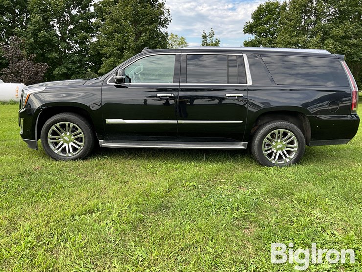 2015-cadillac-escalade-esv-image-8