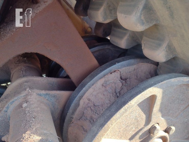 2015-caterpillar-287d-image-15