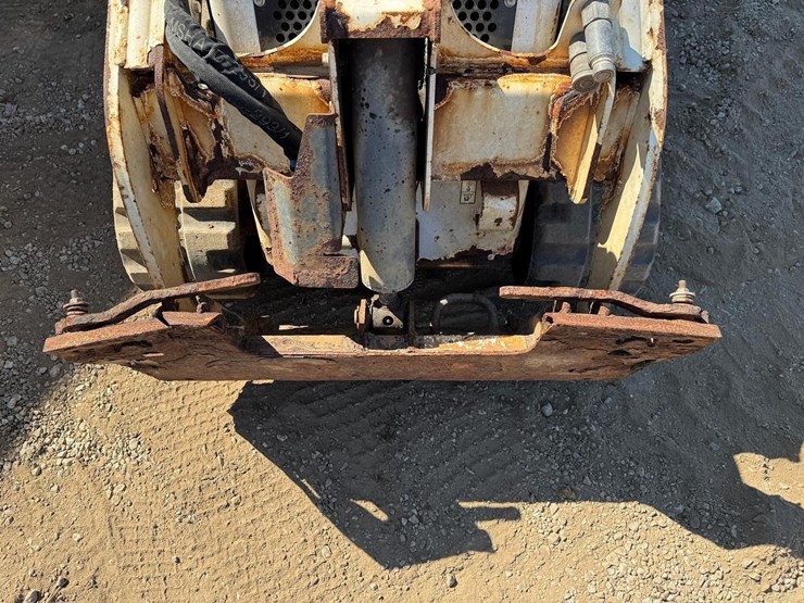 2023-bobcat-mt100-image-10