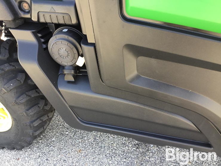 2020-john-deere-2020-image-18
