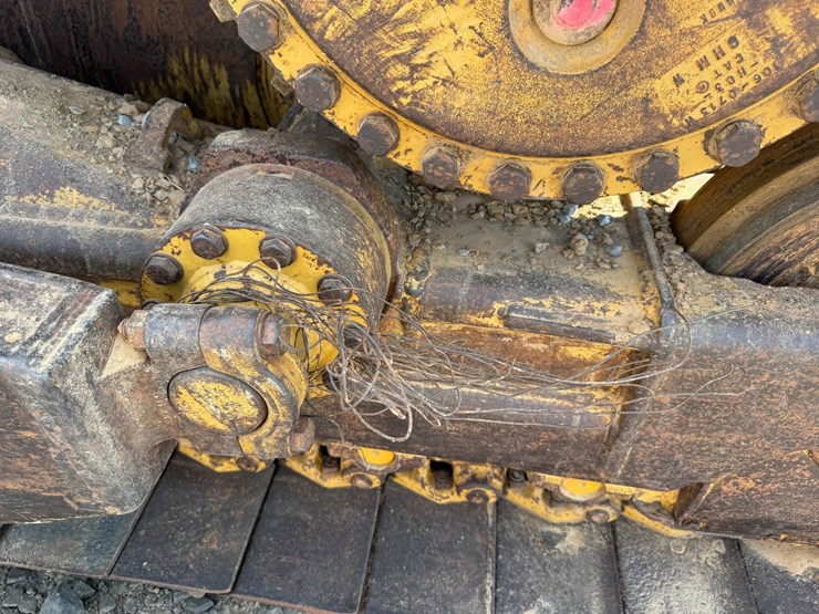 caterpillar-d6m-image-11