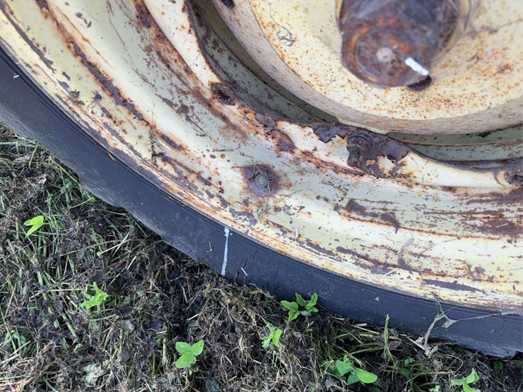 john-deere-420-image-15