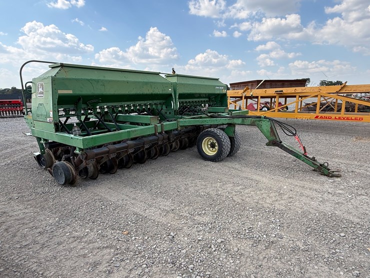 john-deere-1560-image-3
