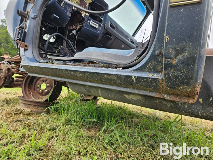 1984-chevrolet-c10-image-14