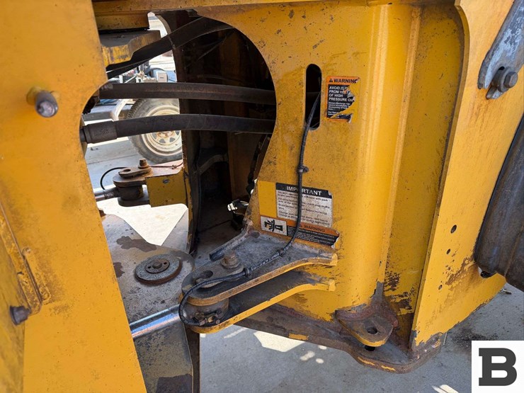 john-deere-624-image-26