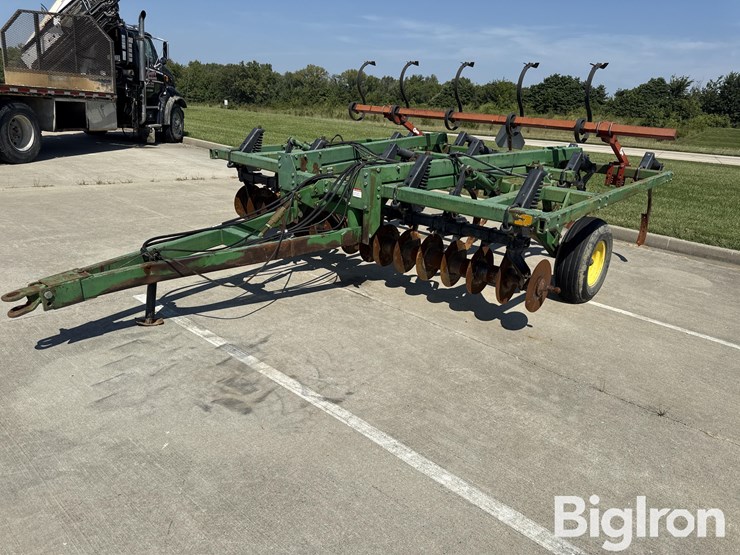 john-deere-714-image-1