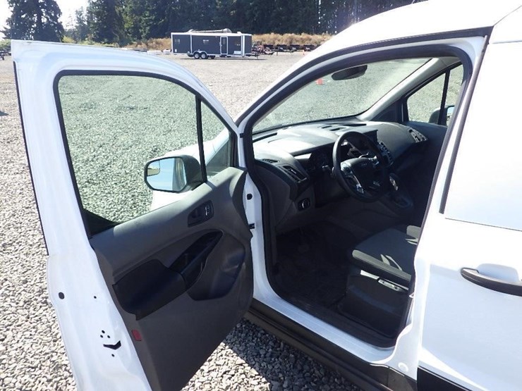 2019-utility-van-image-17