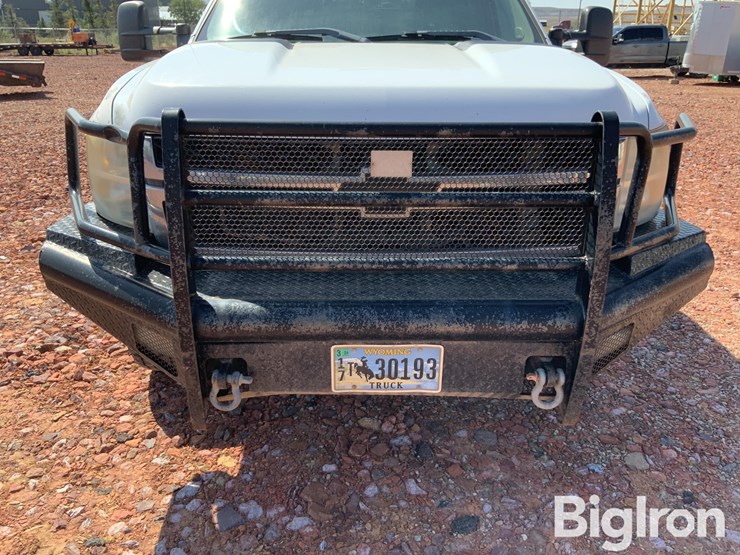 2011-chevrolet-silverado-3500-image-11