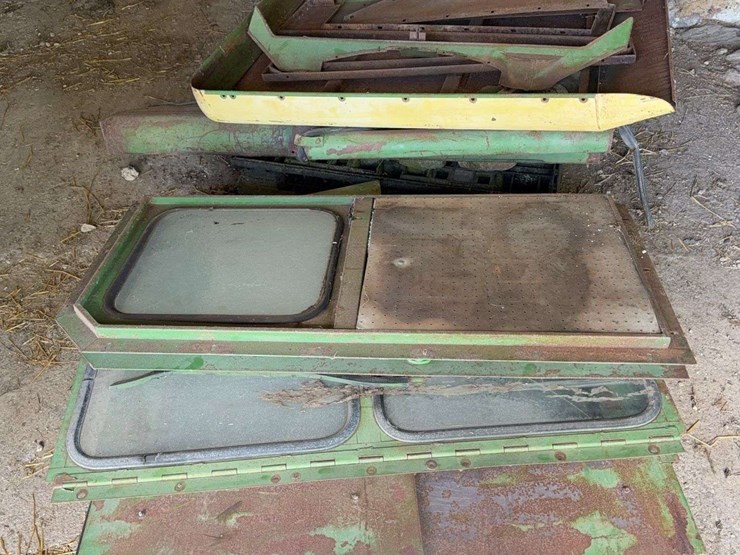 john-deere-r-image-1