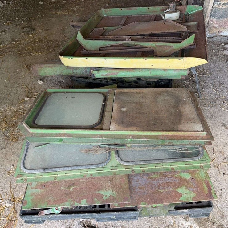 JOHN DEERE R