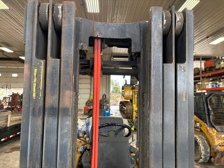 caterpillar-t50d-image-48