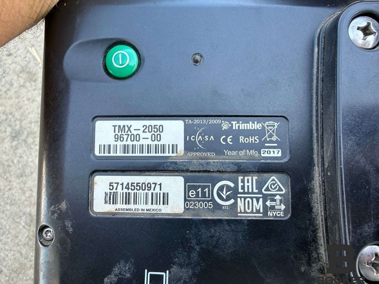 trimble-tmx-2050-monitor,-gnss-receivers-&-base-station-kit-image-9