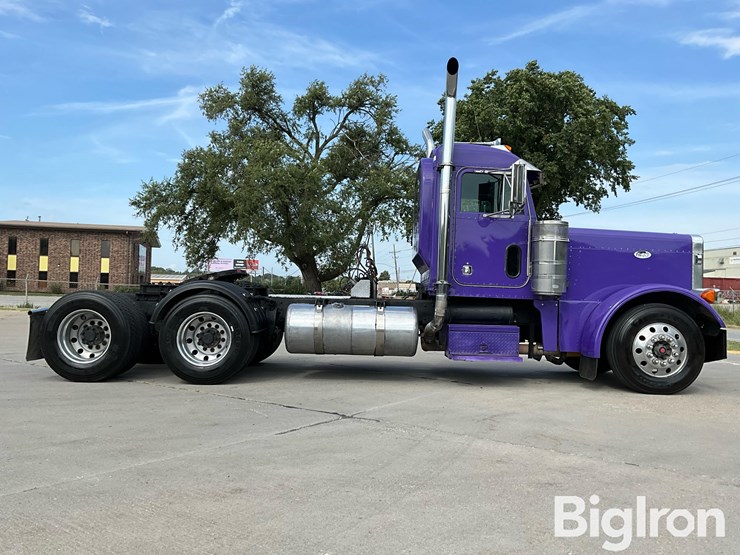 2002-peterbilt-379-image-4
