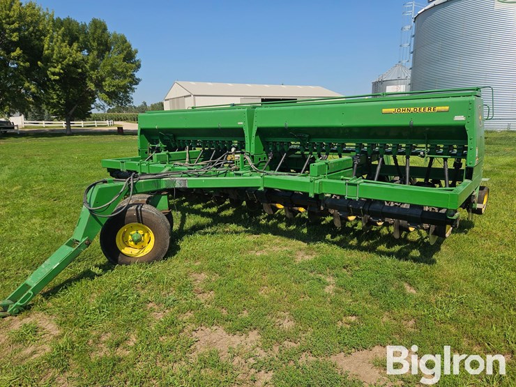 john-deere-750-image-1