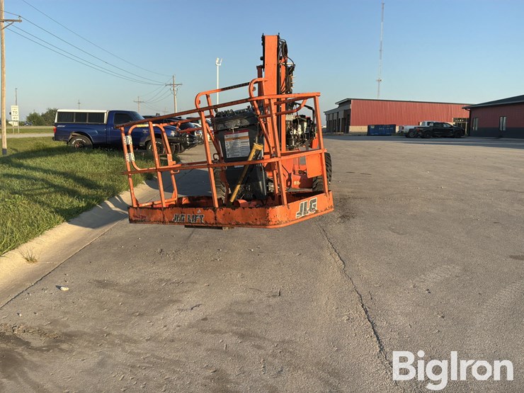 2017-jlg-460sj-image-2
