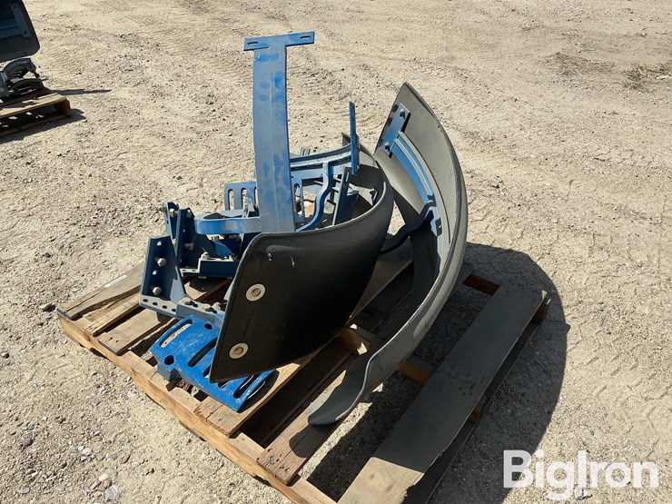 ford-8240-image-7