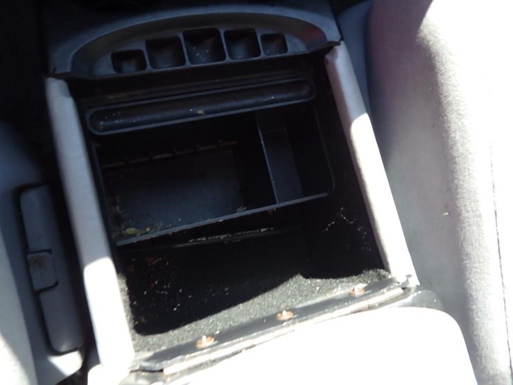 2002-toyota-sienna-image-26