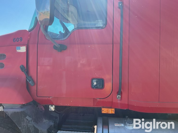 2005-mack-vision-cxn613-image-14