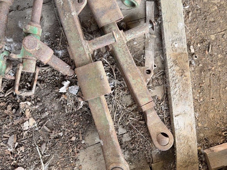 john-deere-530-3-point-arms-image-4