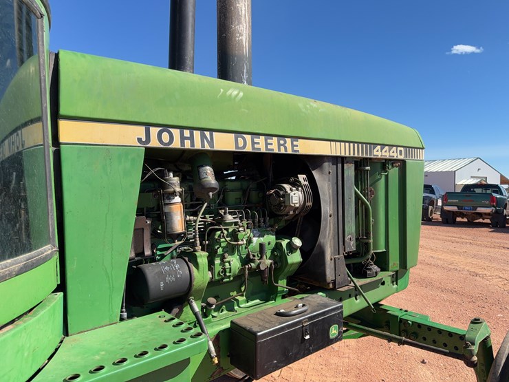 john-deere-4440-image-12