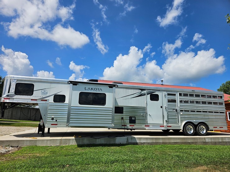 #21371-•-2021-lakota-charger-trailer-image-6