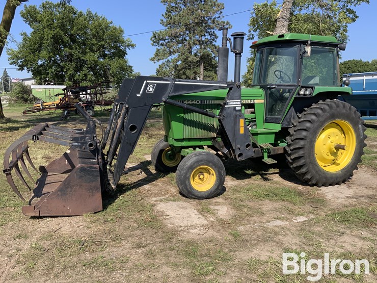 1980-john-deere-4440-image-1