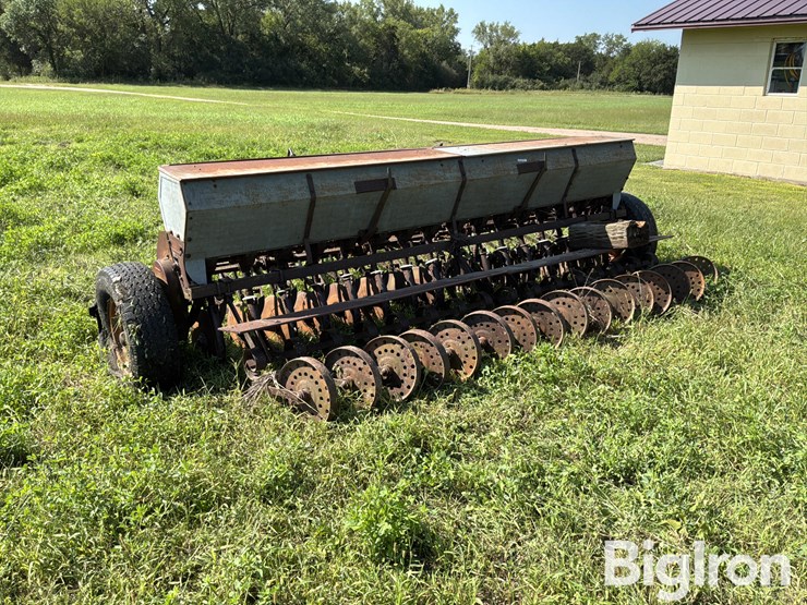 john-deere-11-image-7