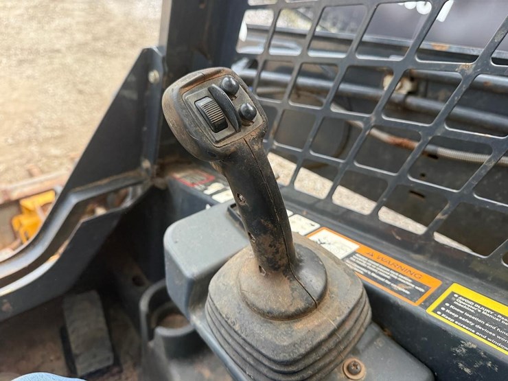 2020-deere-333g-image-20