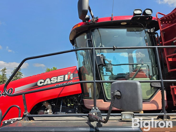 2015-case-ih-titan-4540-image-12