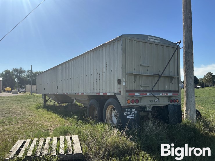 1981-wilson-grain-trailer-image-7
