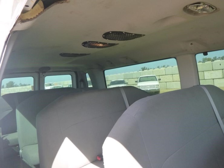 2012-ford-e350-image-20