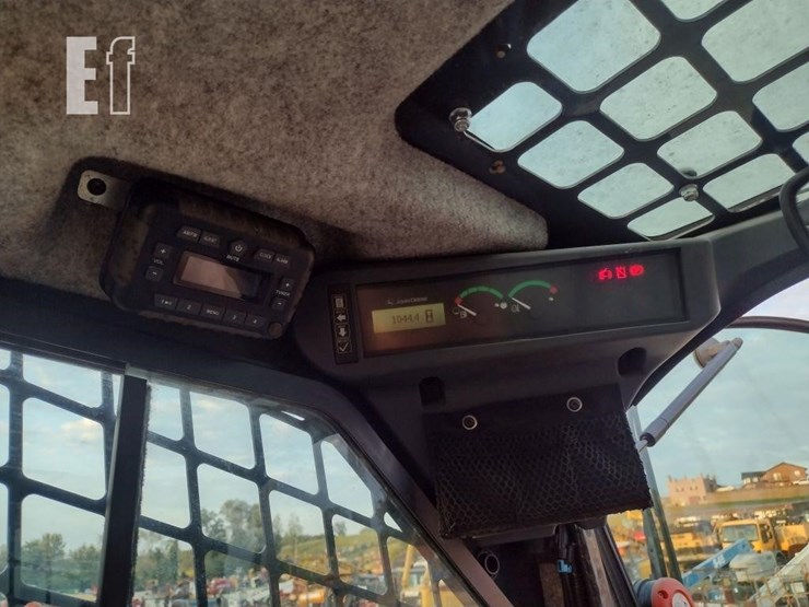 2019-deere-332g-image-7
