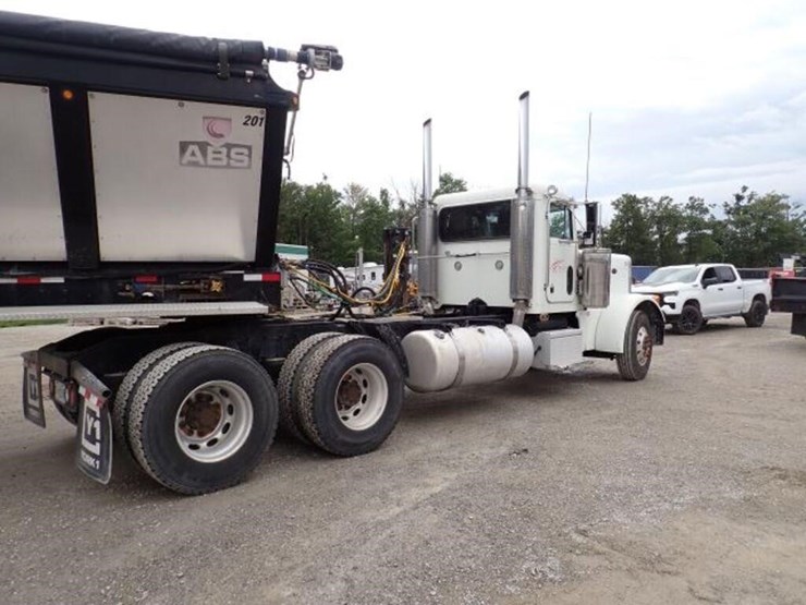 2004-peterbilt-379-image-5