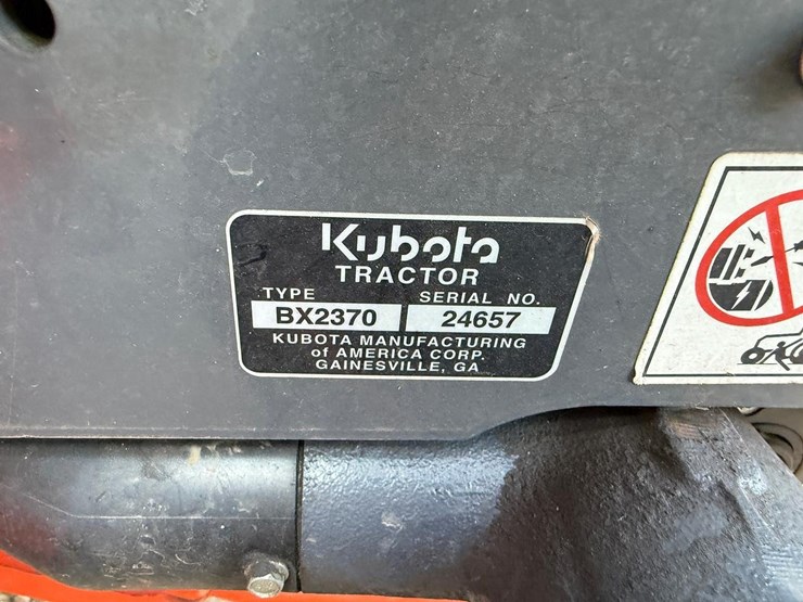 2014-kubota-bx2370-image-32