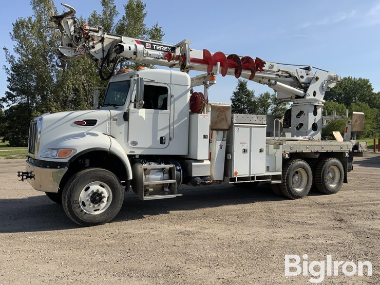 2013-peterbilt-348-image-1